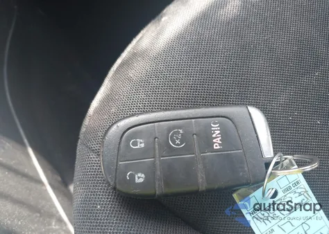 2017 Jeep Renegade Sport Fwd из США, поврежденный, VIN ZACCJAAB6HPF86841